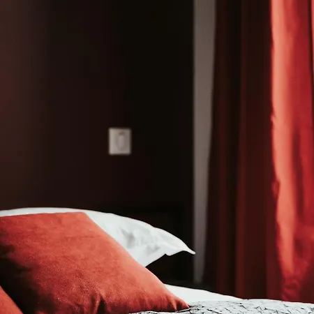 New F5 Neuf Cosy Lumineux Proche Siege Michelin *