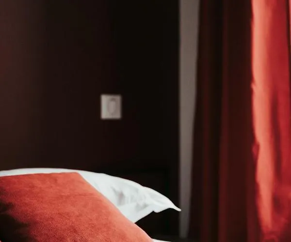 New F5 Neuf Cosy Lumineux Proche Siége Michelin *